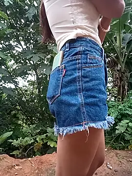 Elena Mia online show from 06/19/26, 10:57