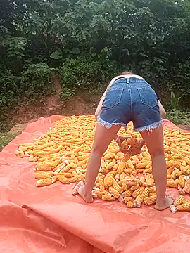 Elena Mia online show from 07/07/26, 06:47