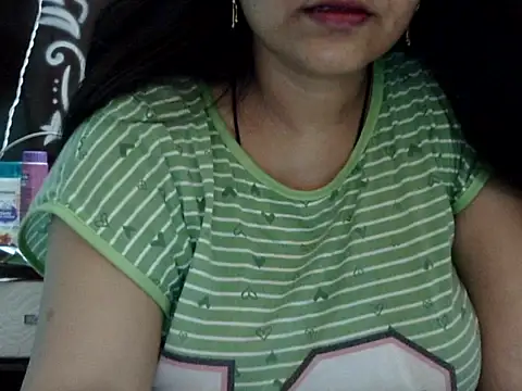 Snapshot of Sexy_Mahekk chatting on 05/19/26, 05:19 Sexy Mahekk online show from 05/19/26, 05:19
