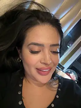 Sara fun online show from 01/15/25, 04:32