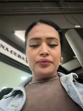 Snapshot of Sara_fun chatting on 03/11/25, 03:23 Sara fun online show from 03/11/25, 03:23