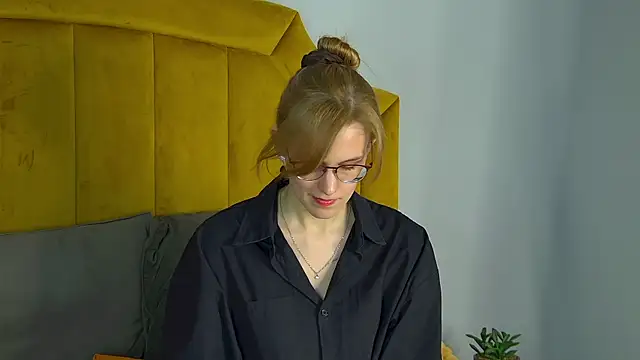 GraceHudsons online show from 04/19/26, 06:10