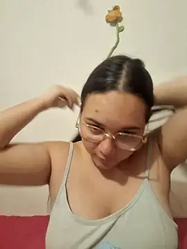 Snapshot of Sophie_Secret7 chatting on 04/23/26, 10:03 Sophie Secret7 online show from 04/23/26, 10:03