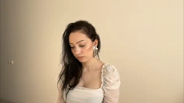 Meow Alika online show from 05/25/26, 02:45