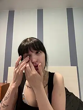 Snapshot of xo_Spirit chatting on 04/20/26, 11:24 xo Spirit online show from 04/20/26, 11:24