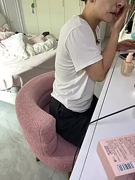 diudiubaobei  online show from 04/28/26, 04:50
