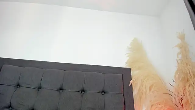 hanna-baker01 online show from 06/17/26, 03:02