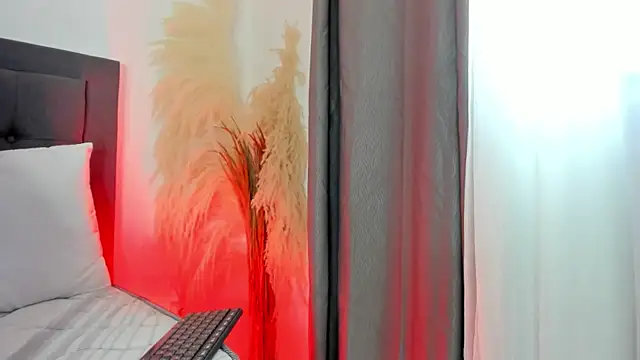 hanna-baker01 online show from 06/20/26, 03:26