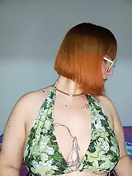 Snapshot of Curves_Nina chatting on 07/10/26, 01:10 Curves Nina online show from 07/10/26, 01:10