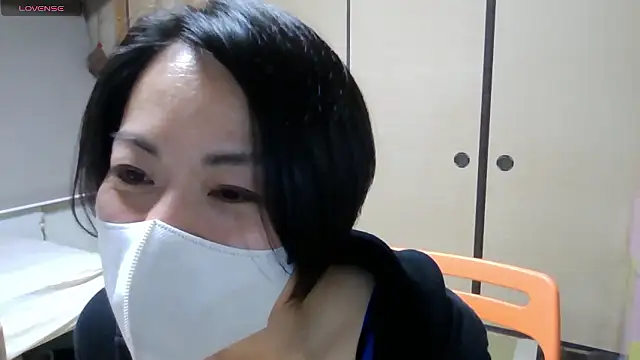 Snapshot of rin2432 chatting on 05/15/26, 02:13 rin2432 online show from 05/15/26, 02:13