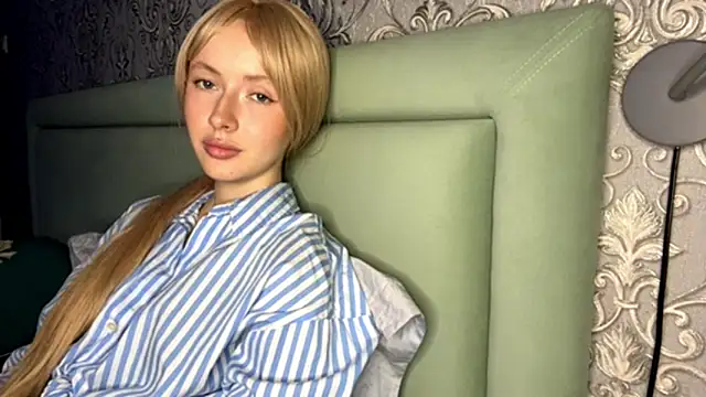 cutieblondyy online show from 04/19/26, 06:10
