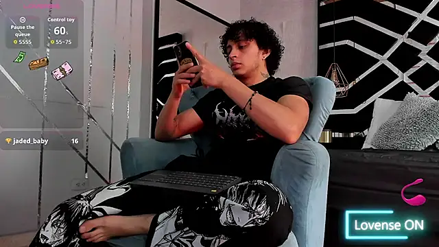 Snapshot of JayTaylorr chatting on 07/08/26, 02:10 JayTaylorr online show from 07/08/26, 02:10