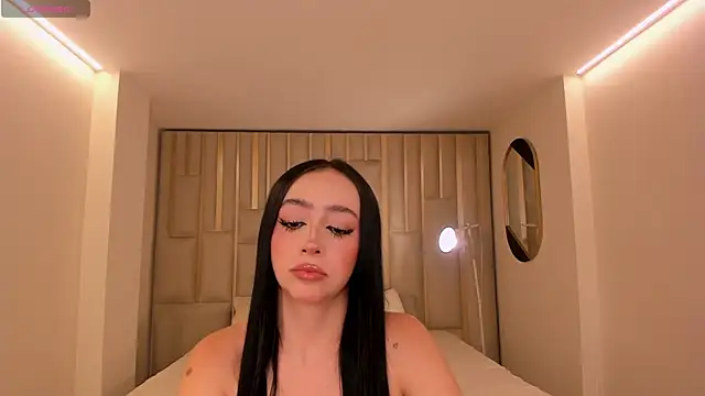 PaulineSanz online show from 06/25/26, 07:07
