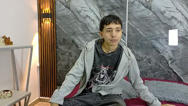 NoahWalker   online show from 06/03/26, 11:13