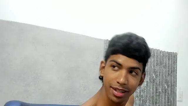 JadeyCharlot online show from 04/30/26, 06:20