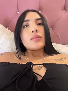 Snapshot of _hanna_gomez chatting on 05/11/26, 02:06 hanna gomez online show from 05/11/26, 02:06
