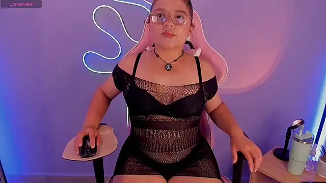 RenataJones11 online show from 05/13/26, 08:27