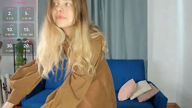 Glitch Doll online show from 04/18/26, 05:22