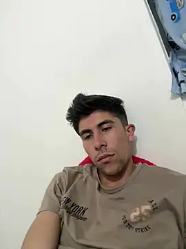 Luis-avatar online show from 04/20/26, 03:53