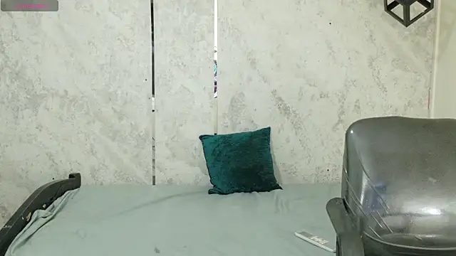 taylor gil0 online show from 06/18/26, 11:58