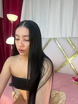 Snapshot of Lila-pinkky chatting on 04/27/26, 12:03 Lila-pinkky online show from 04/27/26, 12:03