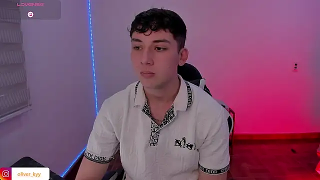 OLIVER K online show from 05/13/26, 09:00