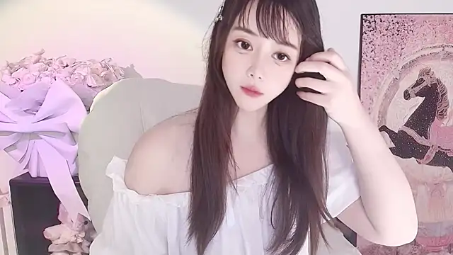 Snapshot of Moon-66 chatting on 04/23/26, 04:14 Moon-66 online show from 04/23/26, 04:14