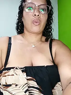 DivaCaliente1 online show from 05/12/26, 01:14