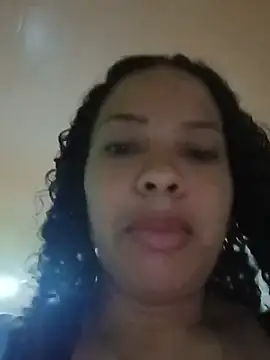 DivaCaliente1 online show from 06/26/26, 04:33