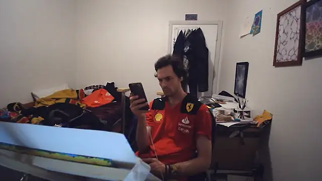 JohnnyMoves online show from 05/25/26, 01:33