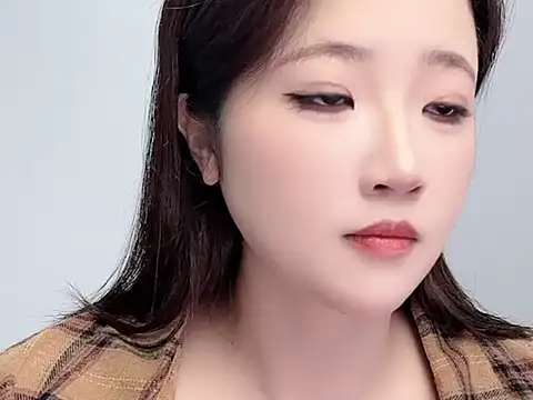 Eva 258899 online show from 04/25/26, 01:30