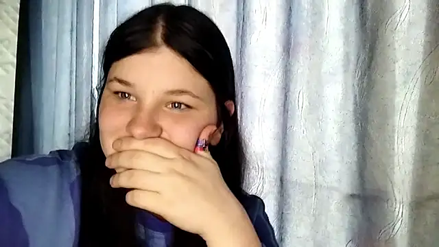 Snapshot of BeatriceMolands chatting on 05/10/26, 12:21 BeatriceMolands online show from 05/10/26, 12:21