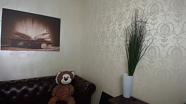 KyloEast online show from 07/12/26, 05:31