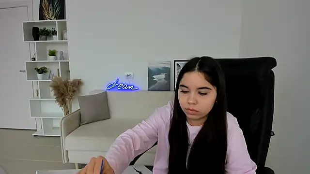 PilarRusko online show from 04/17/26, 10:18