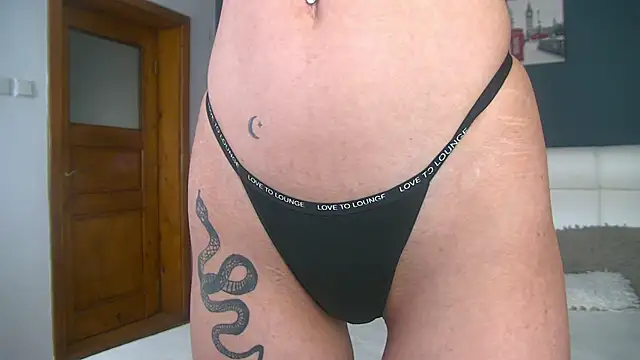Snapshot of JoLicious_ chatting on 05/11/26, 04:18 JoLicious online show from 05/11/26, 04:18