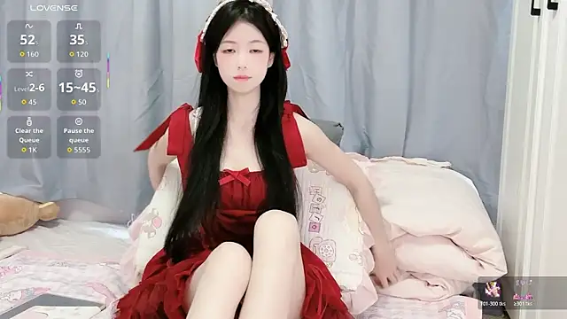 XiaoMei-iiiiii online show from 04/27/26, 06:33
