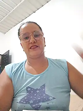 Snapshot of Samanta-42 chatting on 04/29/26, 04:00 Samanta-42 online show from 04/29/26, 04:00