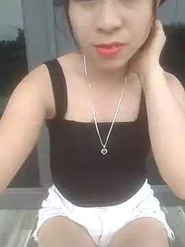 Snapshot of Zara-Lina chatting on 04/29/26, 09:35 Zara-Lina online show from 04/29/26, 09:35