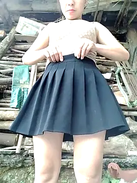 Snapshot of Zara-Lina chatting on 05/14/26, 10:22 Zara-Lina online show from 05/14/26, 10:22
