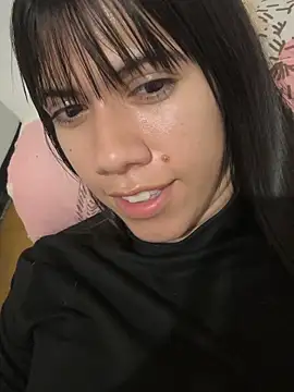 Snapshot of drea-an chatting on 05/08/26, 03:01 drea-an online show from 05/08/26, 03:01