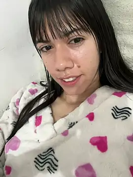 Snapshot of drea-an chatting on 05/10/26, 03:39 drea-an online show from 05/10/26, 03:39