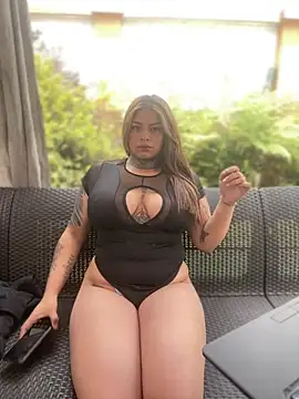 ScarlettRose Pink online show from 04/21/26, 05:50