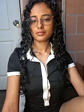 Valentinalau online show from 04/27/26, 01:14