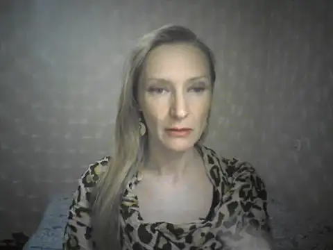 LunaBelle8 online show from 04/19/26, 05:45