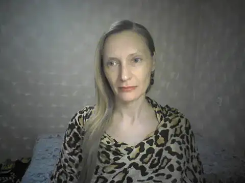 Snapshot of LunaBelle8 chatting on 05/02/26, 05:51 LunaBelle8 online show from 05/02/26, 05:51