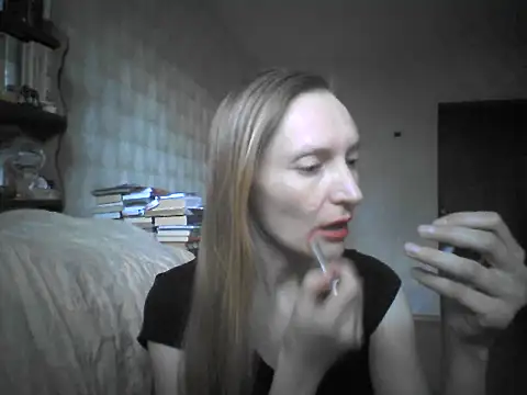 Snapshot of LunaBelle8 chatting on 06/03/26, 04:56 LunaBelle8 online show from 06/03/26, 04:56
