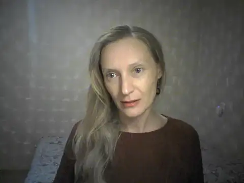 Snapshot of LunaBelle8 chatting on 06/12/26, 06:18 LunaBelle8 online show from 06/12/26, 06:18