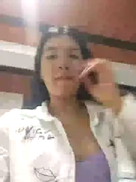 Snapshot of cherry_pinkie chatting on 05/09/26, 12:16 cherry pinkie online show from 05/09/26, 12:16