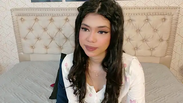 Snapshot of Nathy_Pelaez chatting on 04/28/26, 03:33 Nathy Pelaez online show from 04/28/26, 03:33
