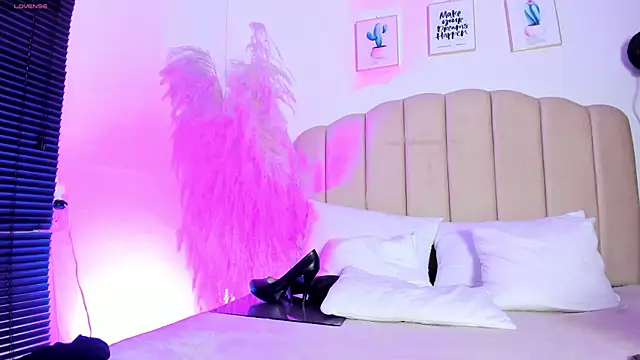 manuboobss online show from 04/22/26, 07:59